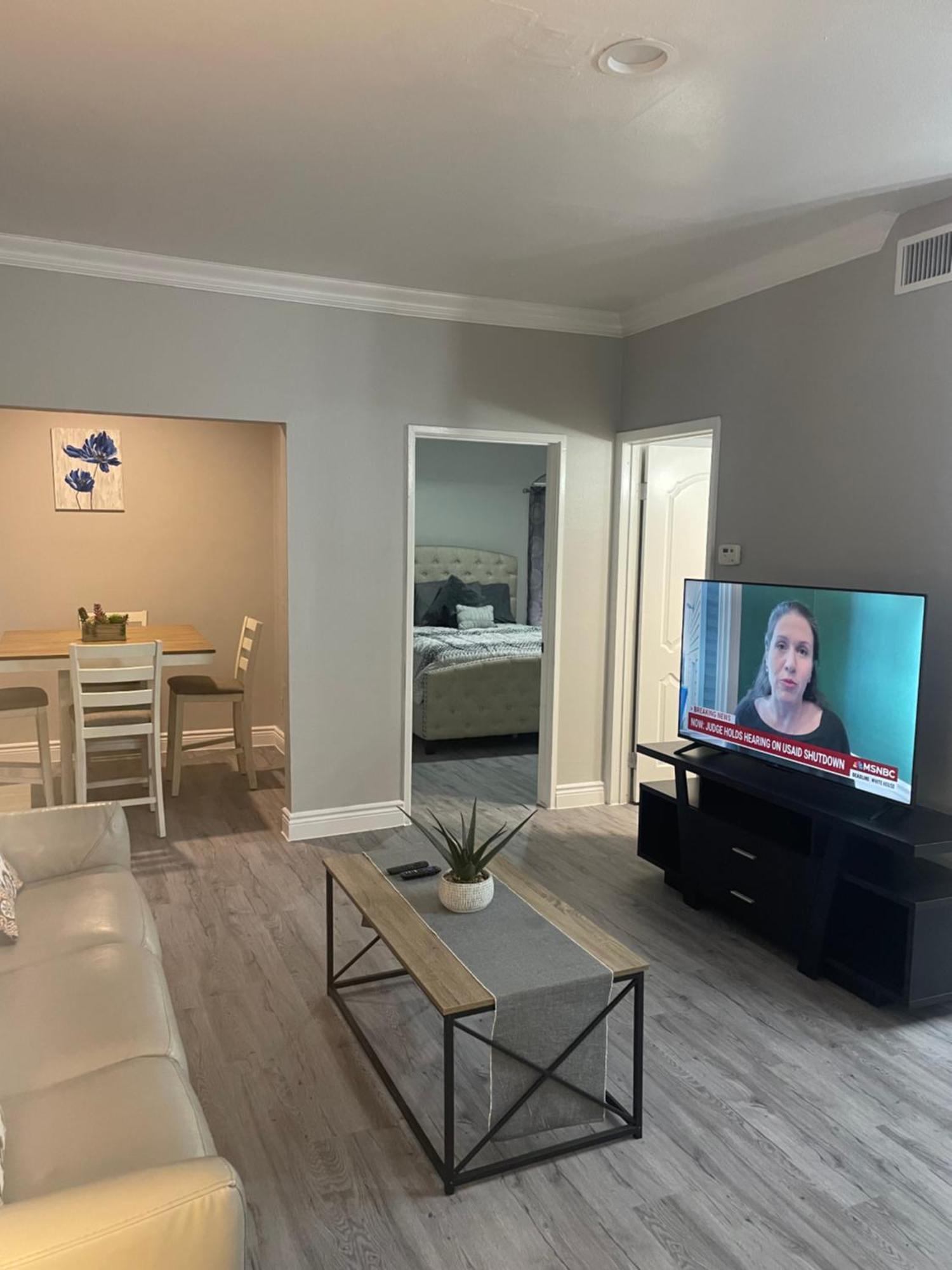 Huge One Bedroom With 2 Queen Size Beds Houston Exterior photo